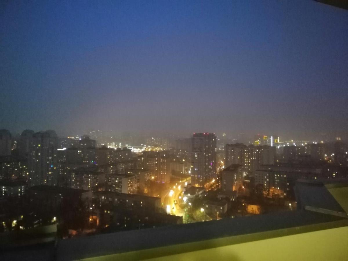 Видовая 25: Panoramic High-Rise Retreat Kyiv Exterior photo